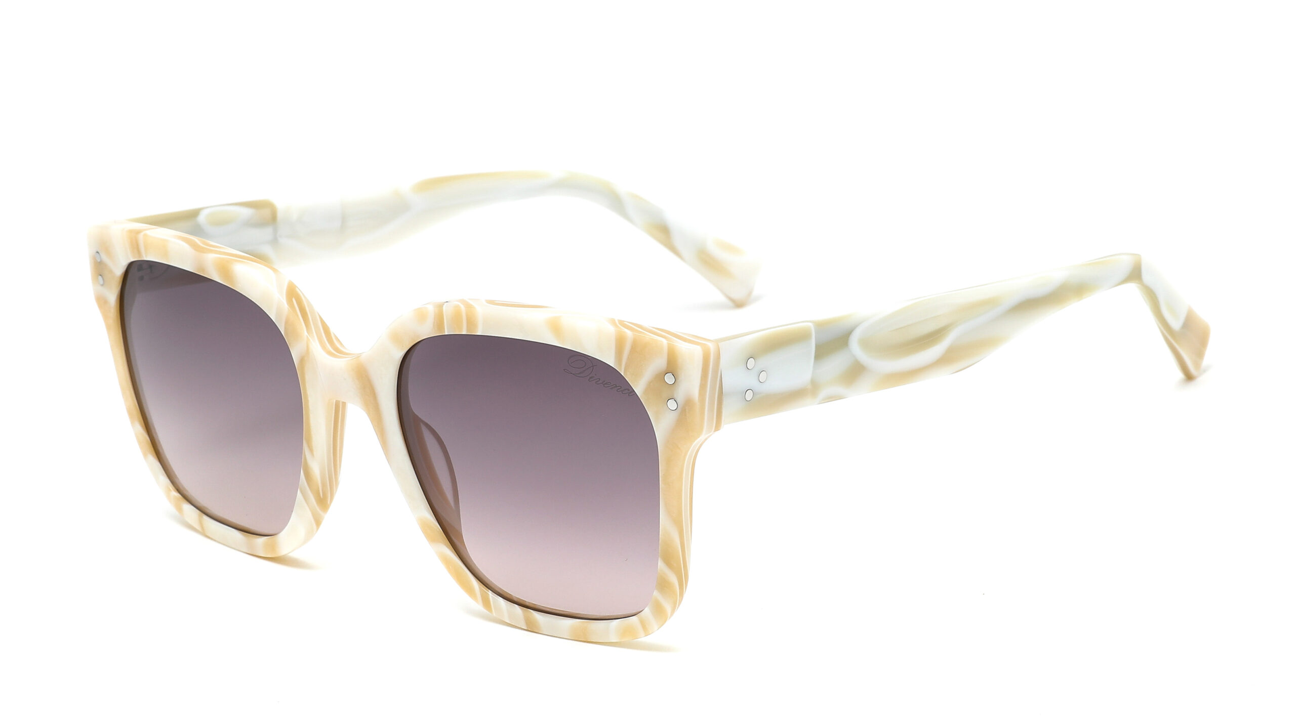 DV0132 C2 Silver White Sun.